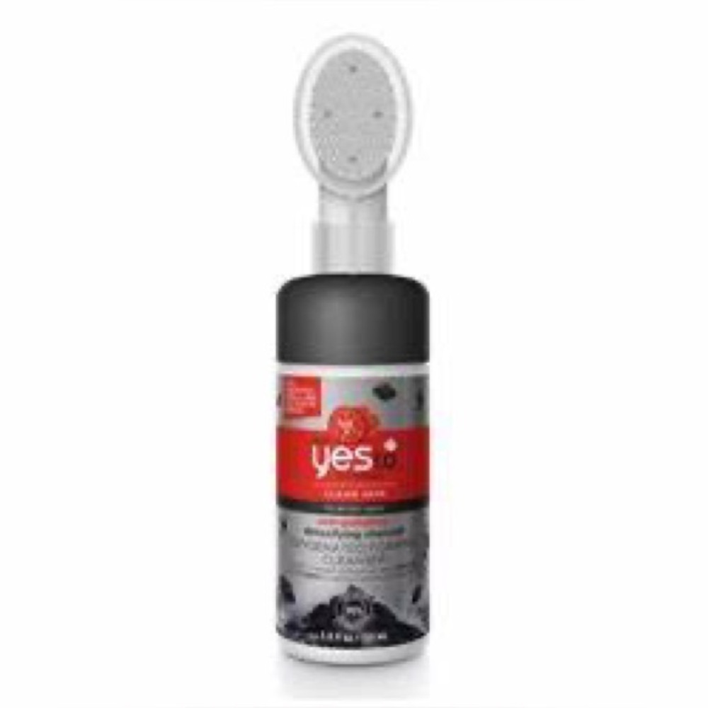 🆕 Yes To Tomatoes Charcoal Detoxifying Oxygenated Foaming Cleanser With Brush